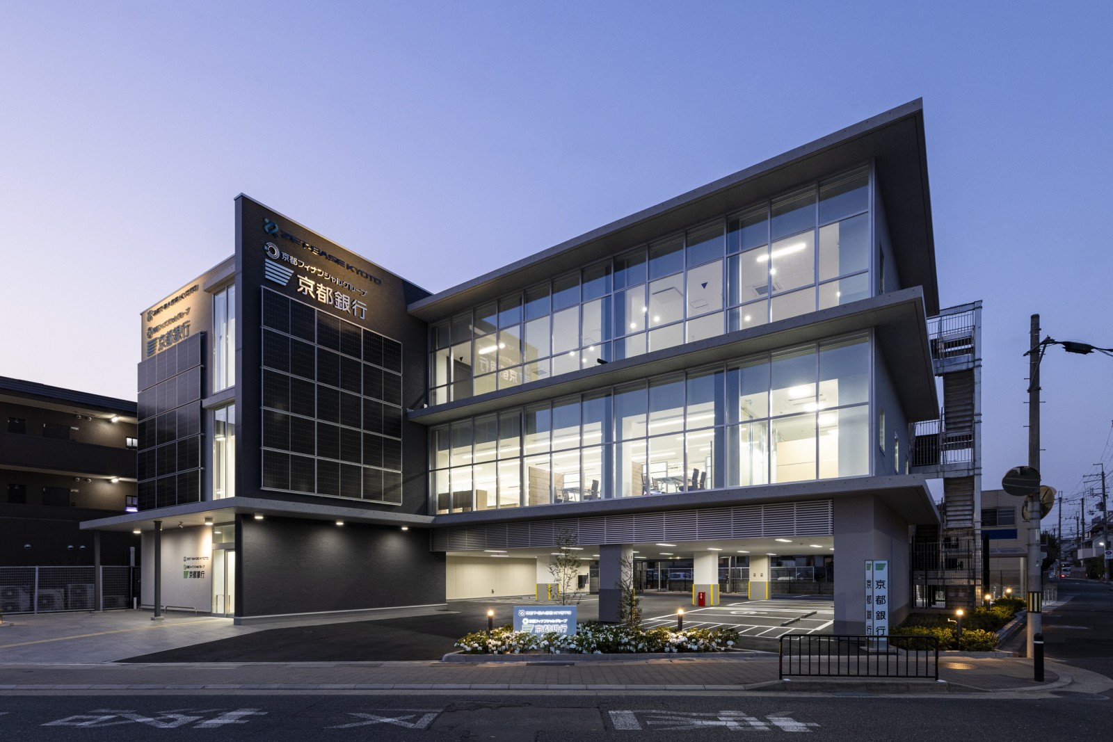京都銀行　向日町支店 2