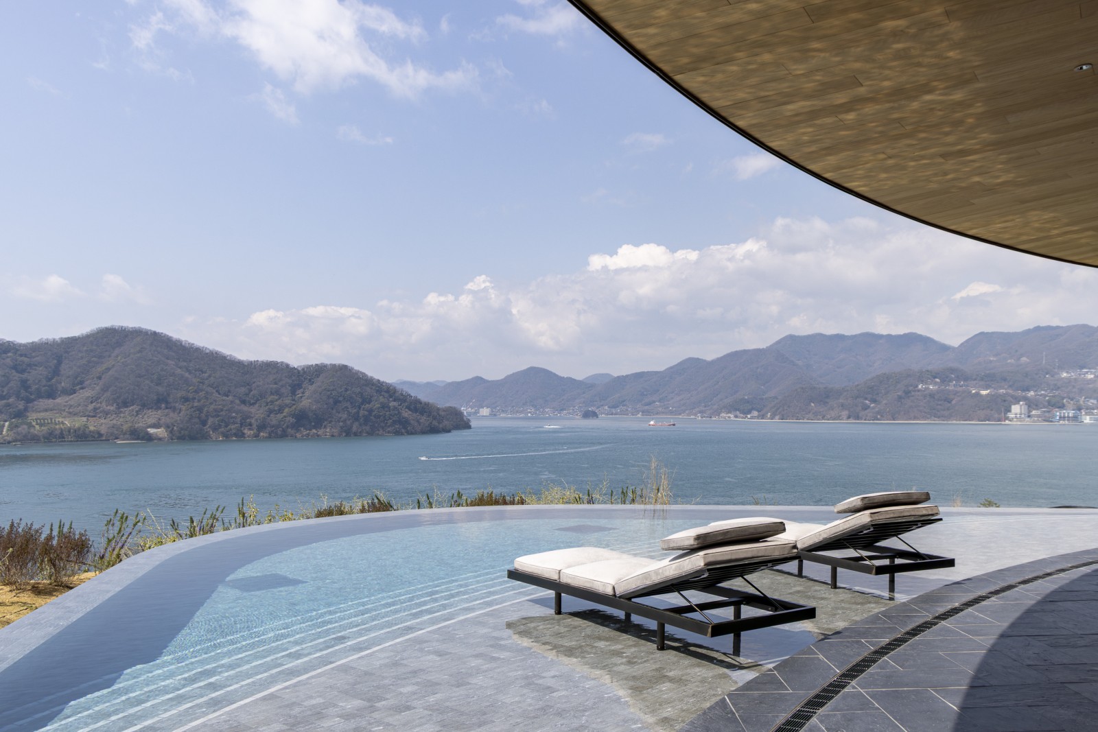 NOT A HOTEL SETOUCHI